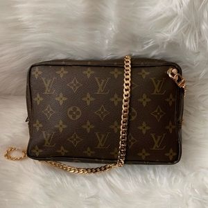 SOLD Louis Vuitton Trousse 23 crossbody